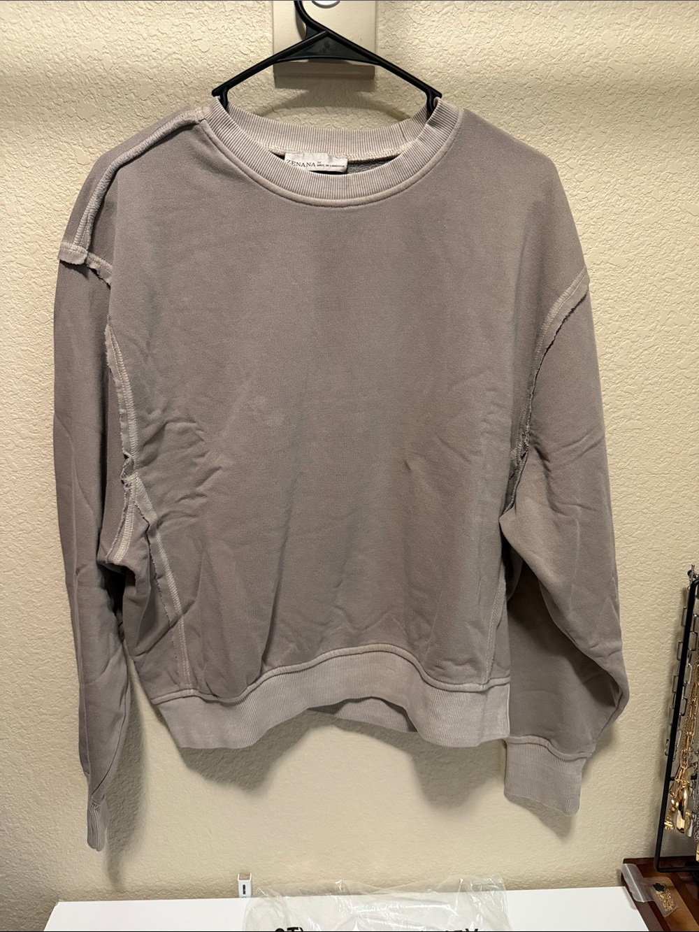 Zenana Outfitters Light Gray Crewneck Sweatshirt